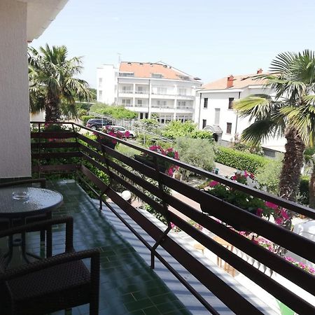 Pansion Katarina Bed and Breakfast Malinska Esterno foto