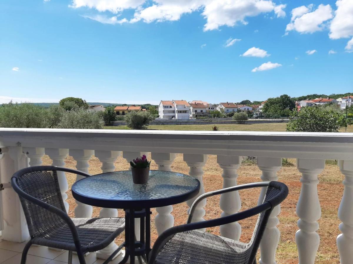 Pansion Katarina Bed and Breakfast Malinska Esterno foto