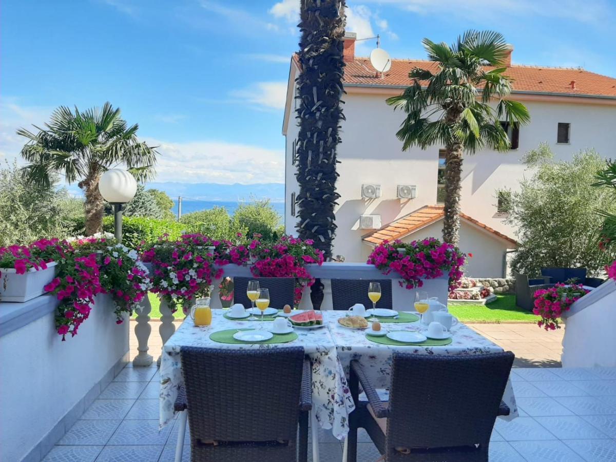 Pansion Katarina Bed and Breakfast Malinska Esterno foto
