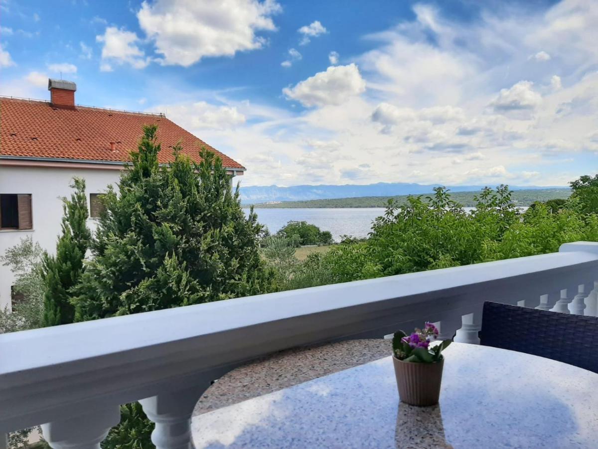 Pansion Katarina Bed and Breakfast Malinska Esterno foto