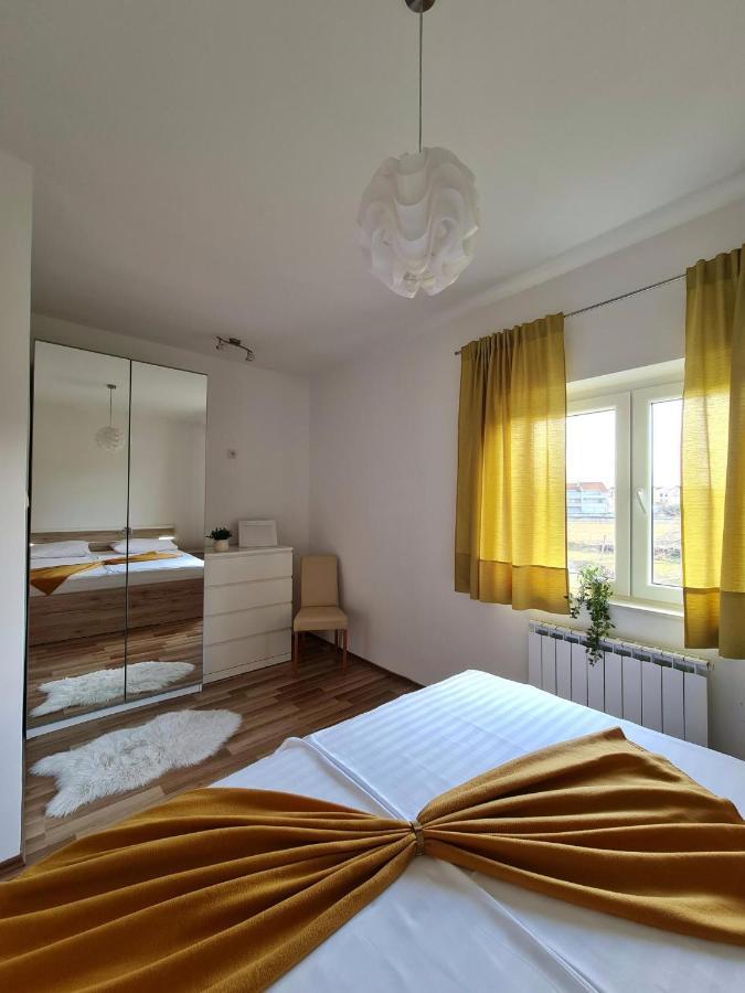 Pansion Katarina Bed and Breakfast Malinska Esterno foto